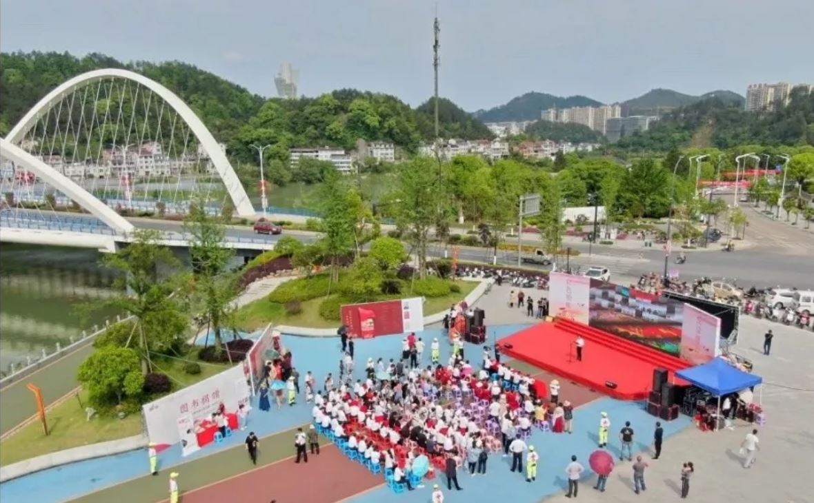 高端拉床,專用機(jī)床,內(nèi)拉床,外拉床,數(shù)控機(jī)床,自動化生產(chǎn)線,工業(yè)機(jī)器人,拉床,拉刀,自動化 高端拉床,專用機(jī)床,內(nèi)拉床,外拉床,數(shù)控機(jī)床,自動化生產(chǎn)線,工業(yè)機(jī)器人,拉床,拉刀,自動化