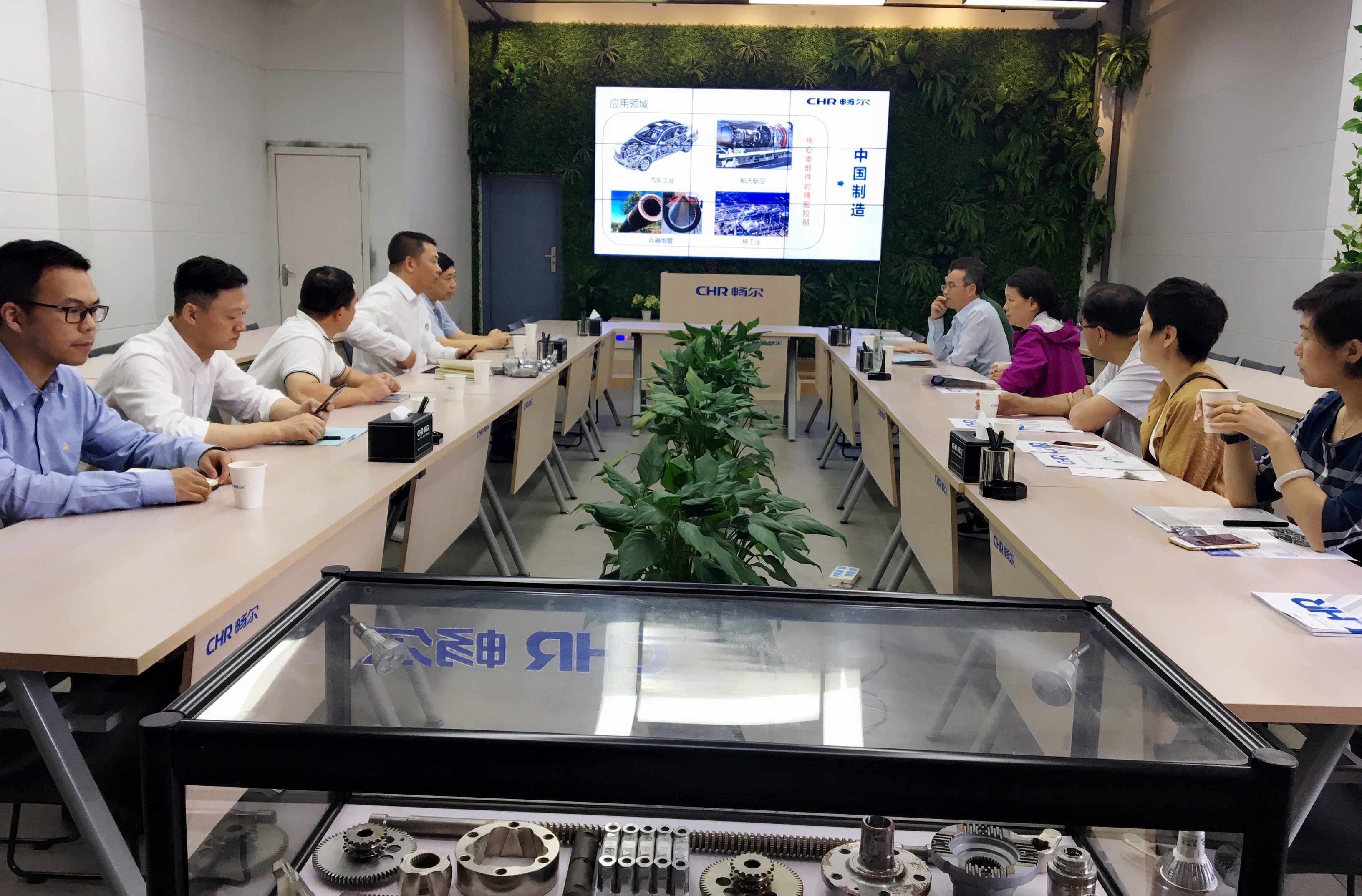 高端拉床,專用機(jī)床,內(nèi)拉床,外拉床,數(shù)控機(jī)床,自動化生產(chǎn)線,工業(yè)機(jī)器人,拉床,拉刀,自動化 高端拉床,專用機(jī)床,內(nèi)拉床,外拉床,數(shù)控機(jī)床,自動化生產(chǎn)線,工業(yè)機(jī)器人,拉床,拉刀,自動化