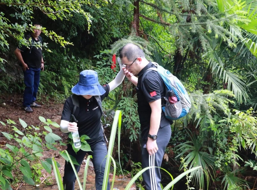 高端拉床,專用機(jī)床,內(nèi)拉床,外拉床,數(shù)控機(jī)床,自動(dòng)化生產(chǎn)線,工業(yè)機(jī)器人,拉床,拉刀,自動(dòng)化 高端拉床,專用機(jī)床,內(nèi)拉床,外拉床,數(shù)控機(jī)床,自動(dòng)化生產(chǎn)線,工業(yè)機(jī)器人,拉床,拉刀,自動(dòng)化