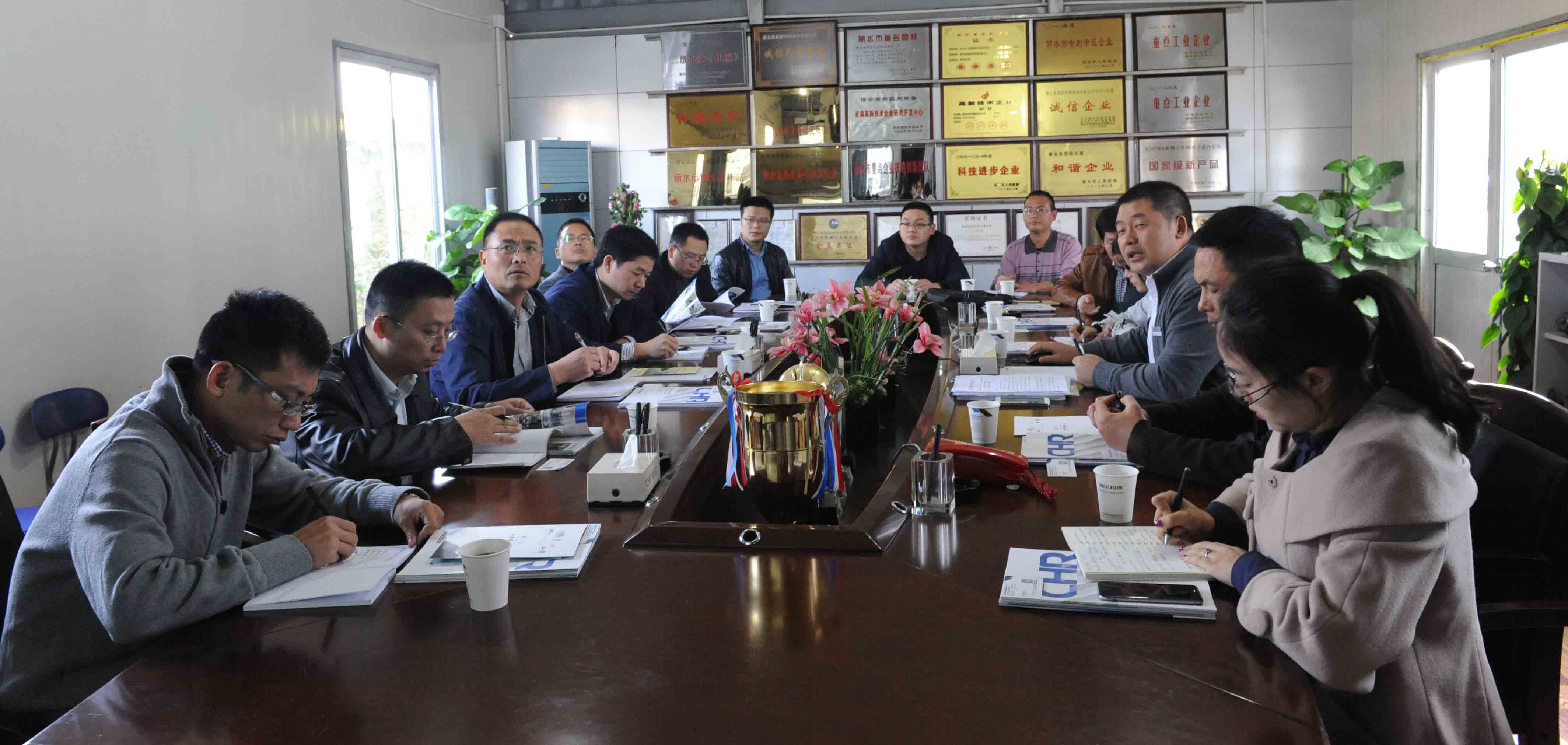 高端拉床,專用機(jī)床,內(nèi)拉床,外拉床,數(shù)控機(jī)床,自動化生產(chǎn)線,工業(yè)機(jī)器人,拉床,拉刀,自動化